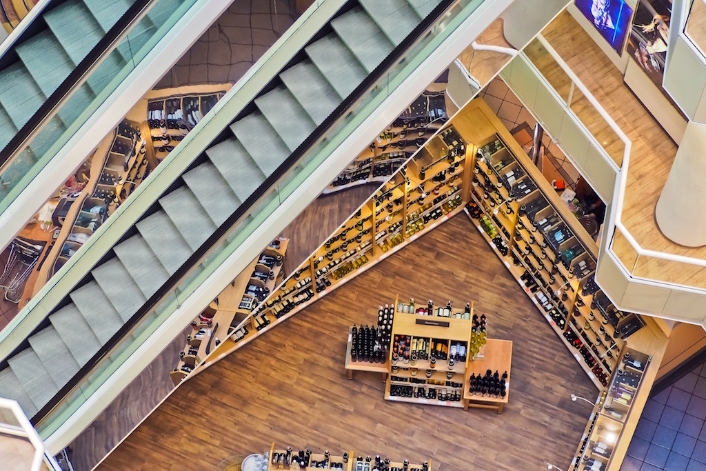 store-reset-merchandising-interior